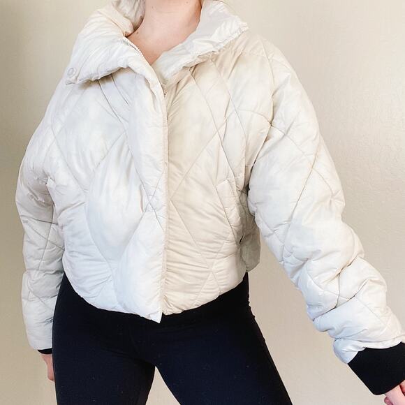 Calvin Klein Jeans Cream Assymetric Zip Cloud Puffer Coat Crop Jacket - Picture 6 of 6